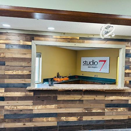 Studio 7 On Main West Fargo Zewnętrze zdjęcie