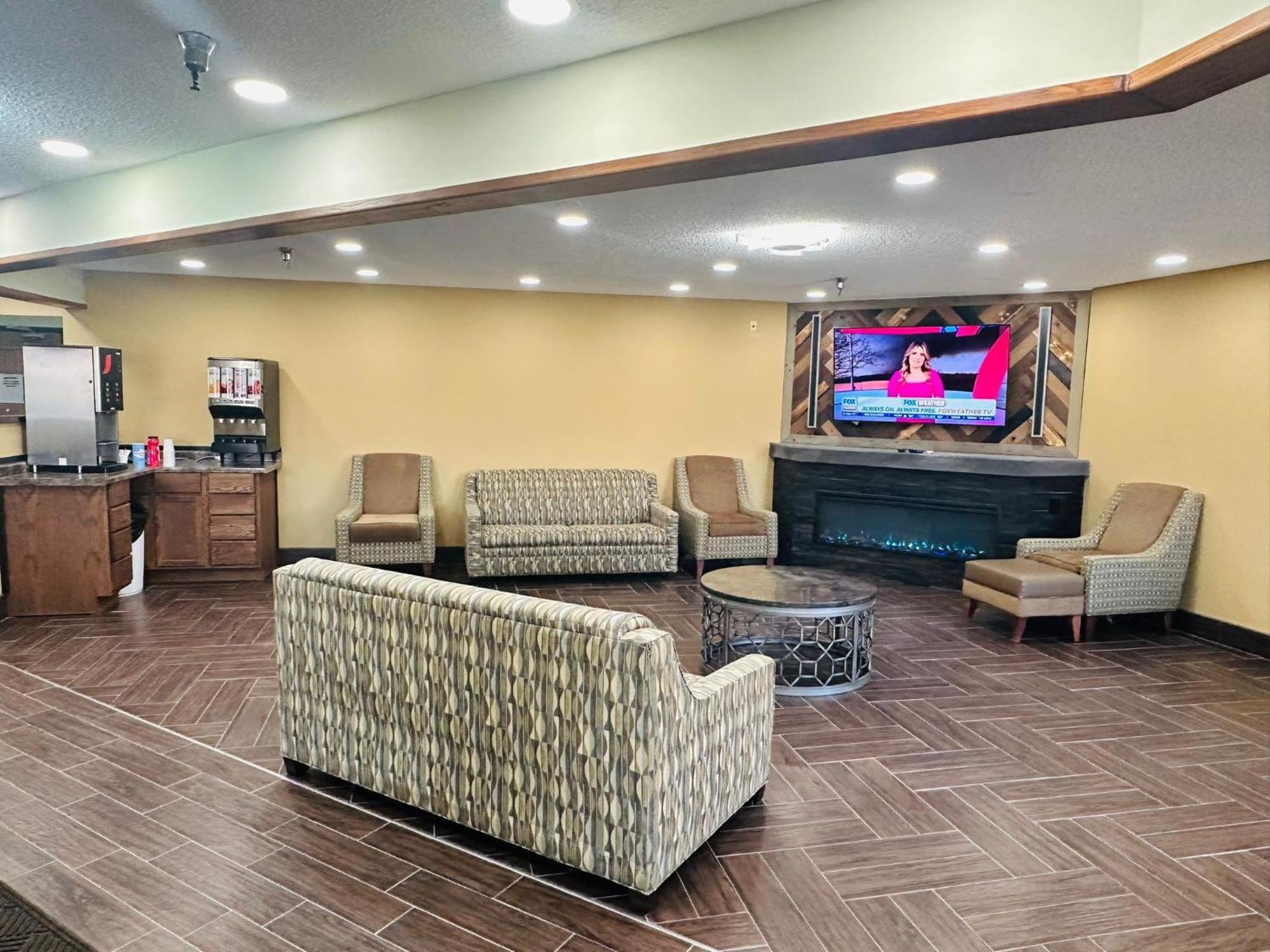 Studio 7 On Main West Fargo Zewnętrze zdjęcie